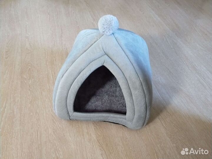 Домик для кошек и собак мелких пород