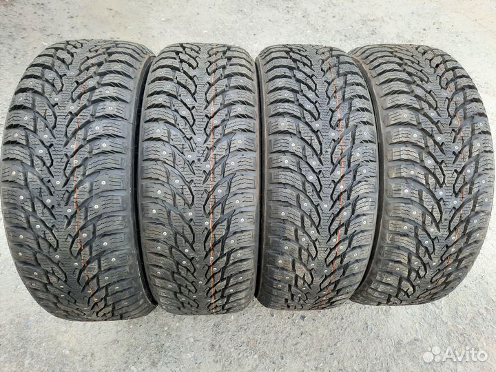 Nokian Tyres Hakkapeliitta 9 SUV 215/60 R17 100T