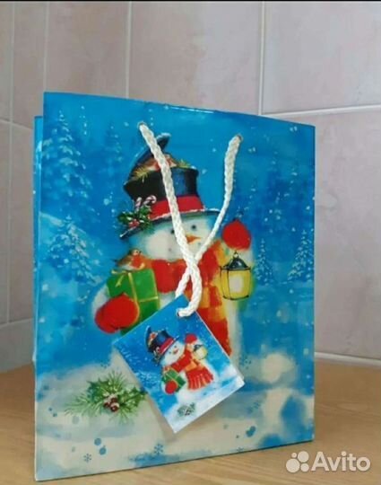 Бумажные пакеты,новогодние и пр