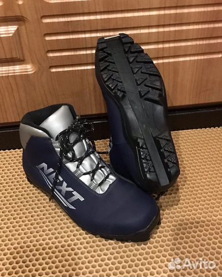 Лыжные ботинки