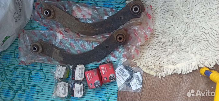 Рычаг подвески SH-39122 (5105271AB) б/у