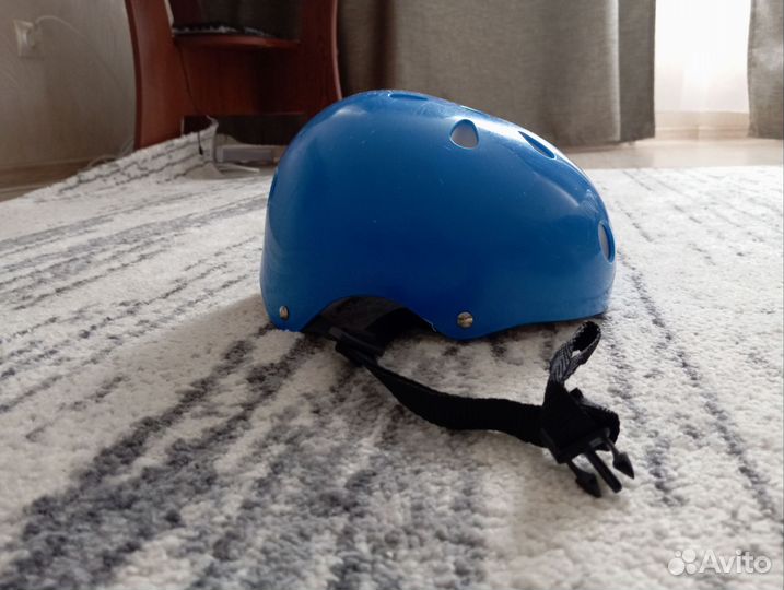 Шлем для катания на сомакате