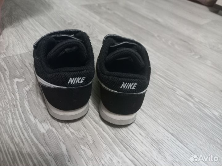 Кроссовки nike детские