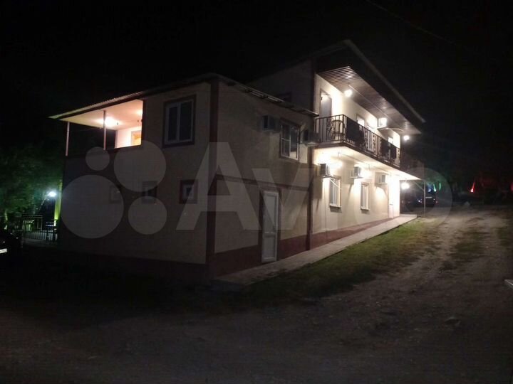 Комната 35 м² в > 9-к., 1/2 эт.