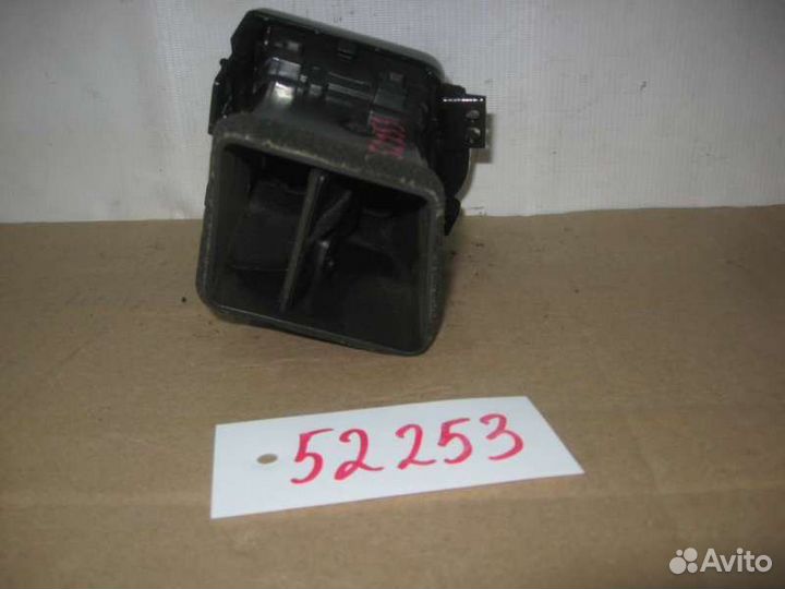 Дефлектор воздушный правый Chery Tiggo 3 2016-2020