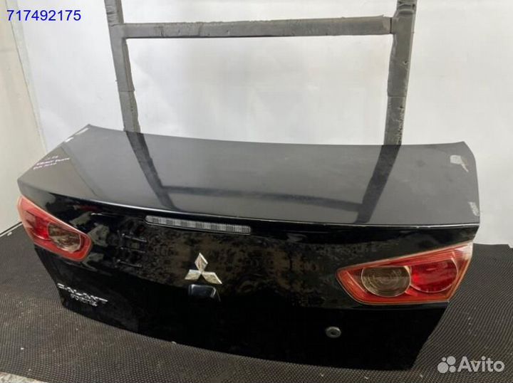 Крышка багажника Mitsubishi Lancer 10
