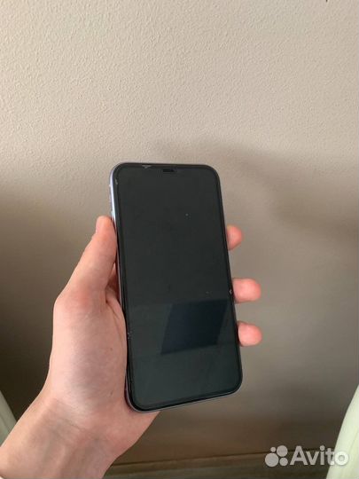 Телефон iPhone 11