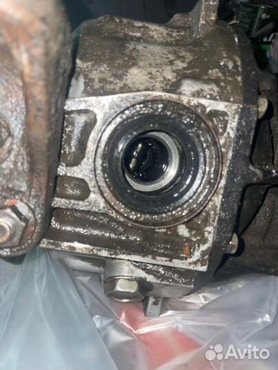 Редуктор Mazda Mpv 1995 передний MA0827100