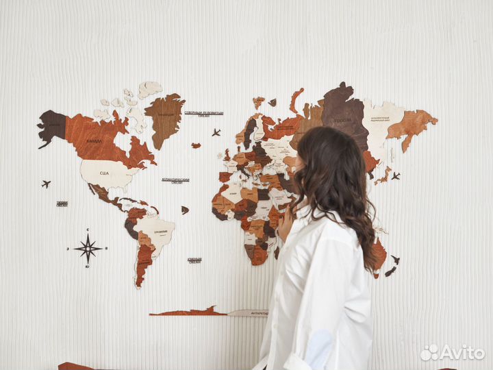 Карта мира из дерева