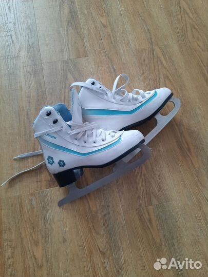 Коньки фигурные детские 36 размер