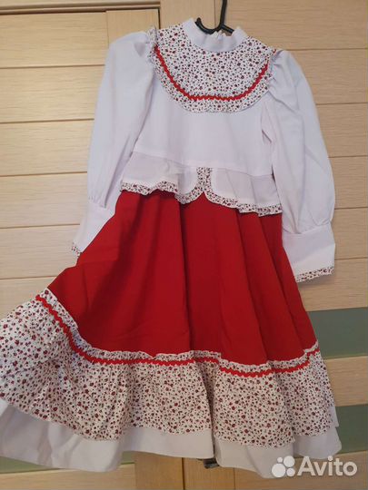 Костюм для народных танцев