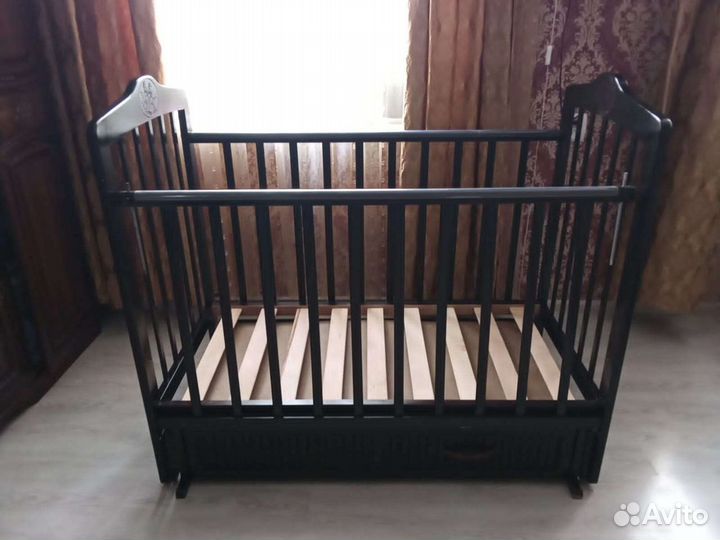 Кроватка детская с матрасом