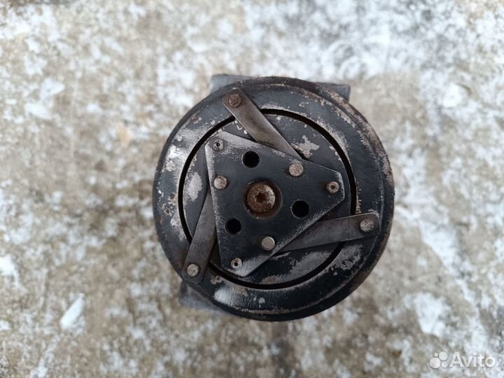 Компрессор состояние неизвестно Nissan Primera P12