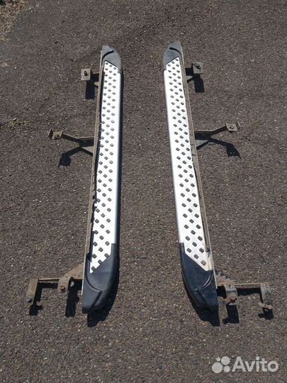 Подножки пороги на toyota rav4