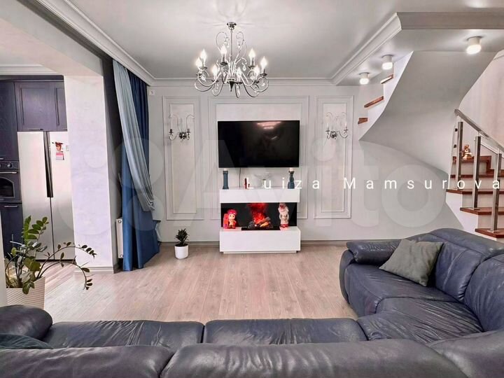 4-к. квартира, 140 м², 4/4 эт.