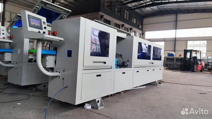 Кромкооблицовочный станок c прифуговкой BHM368Y