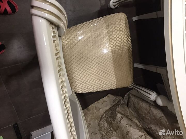 Столовый гарнитур Версаче