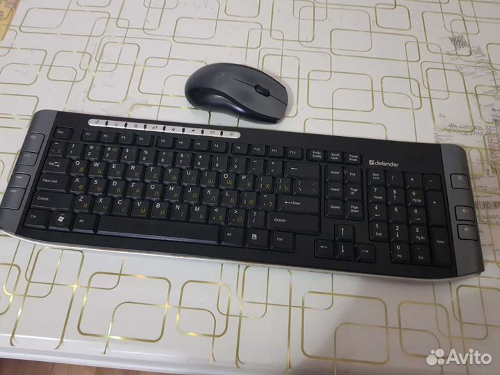 Беспроводная мышь,клавиатура