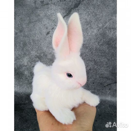 Игрушка зайчик из шерсти (валяние)
