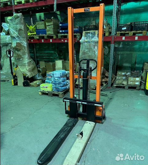 Штабелер гидравлический