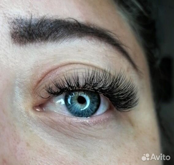 Наращивание и ламинирование ресниц в студии