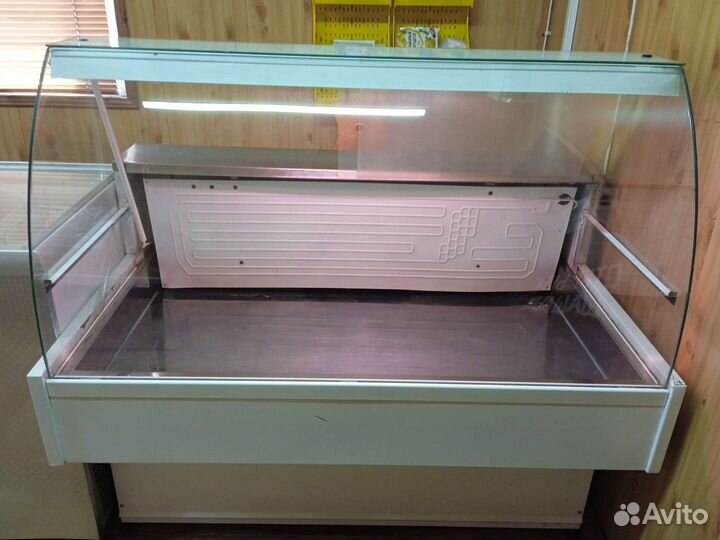 Холодильная витрина Иней