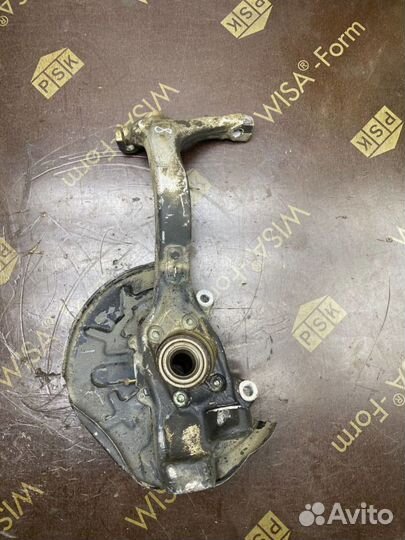 Кулак поворотный передний правый Audi A4 B6 1464