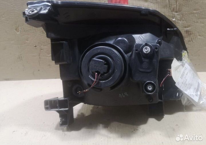 Фара левая Nissan x-trail nt30 2006 год