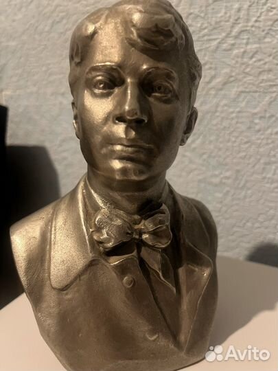Бюст Сергей Есений СССР алюминий