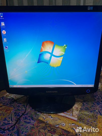 Монитор 19 дюймов