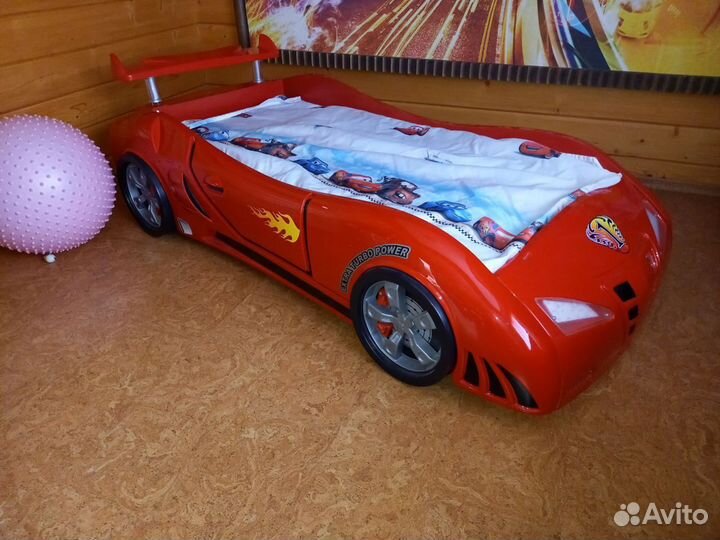 Кровать машина