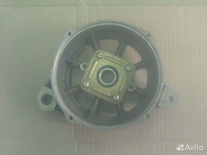 Крышка генератора передняя