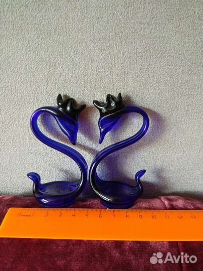 Статуэтка лебедь стекло