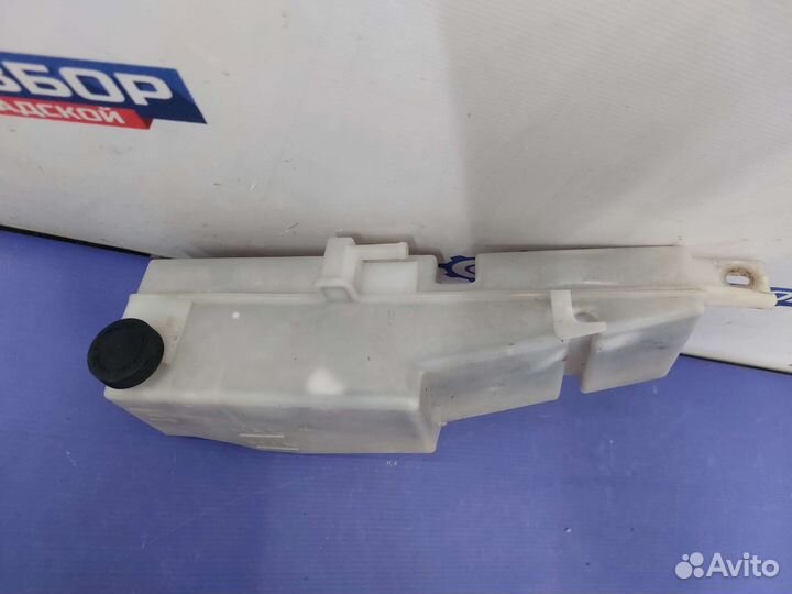 Расширительный бачок Nissan Skyline V36