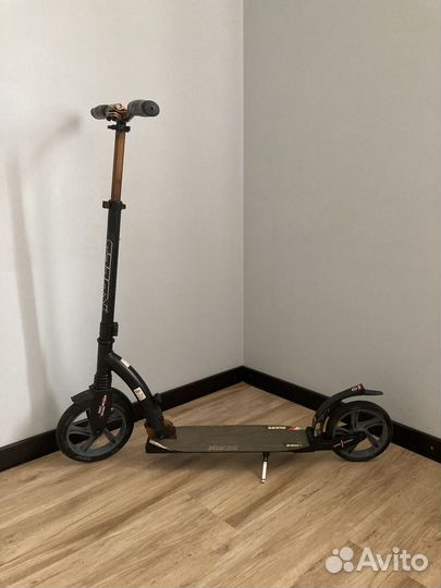 Самокат Roces