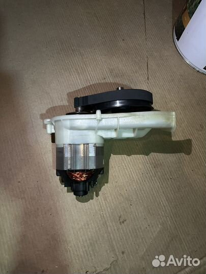 Электродвигатель газонокосилки Bosch Rotak 40-43