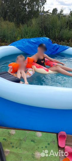 Надувной бассейн