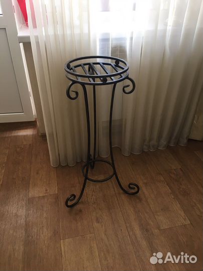 Подставка новая кованая ручная работа под цветы