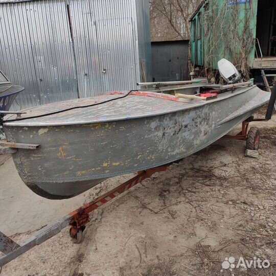 Моторная лодка
