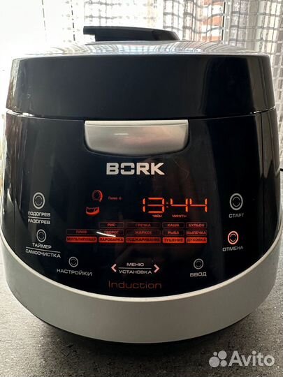 Мультиварка bork u700