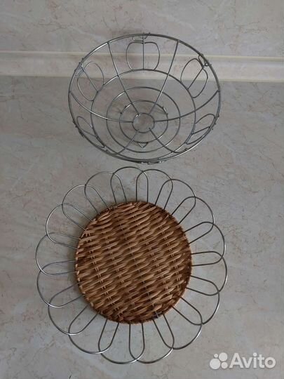 Фруктовница, друшлак, банки