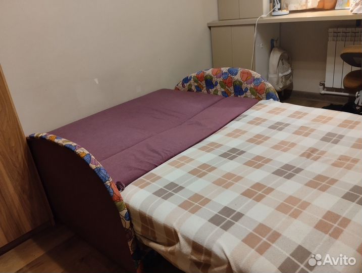 Диван прямой раскладной бу