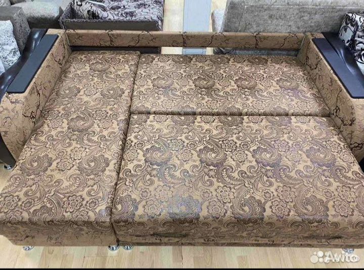 Диван угловой