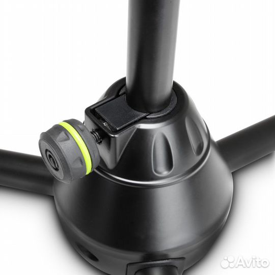 Короткая микрофонная стойка 