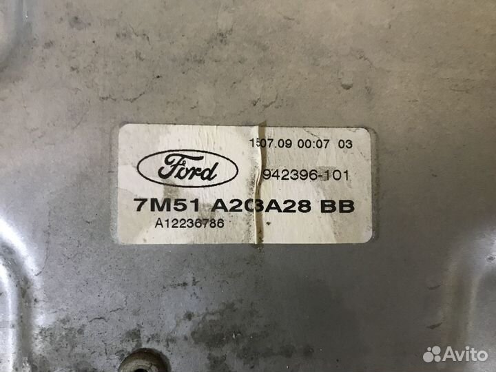 Стеклоподьеник передний правый форд фокус 2