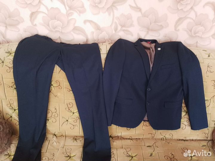 Костюм мужской