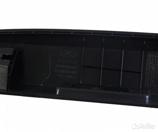 Накладка лада Vesta SW крышки багажника (с отверст