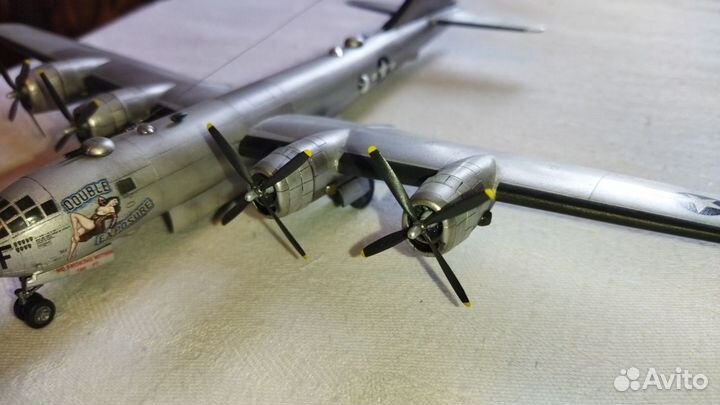 Модель B-29 superfortress 1/144