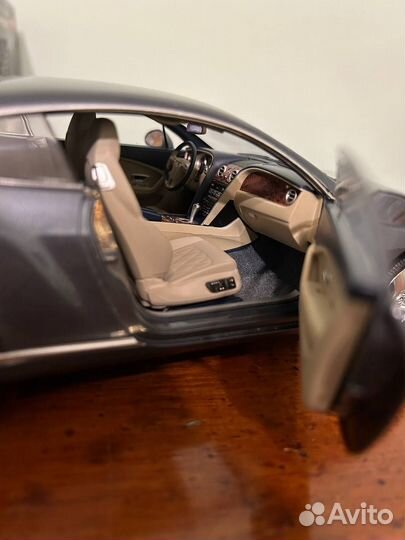 Bentley continental gt 1 18 модель