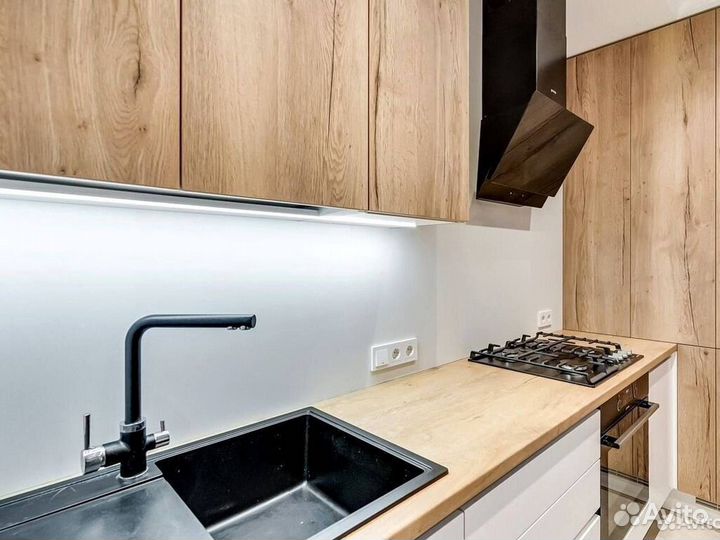 Кухонный гарнитур угловой в потолок на заказ